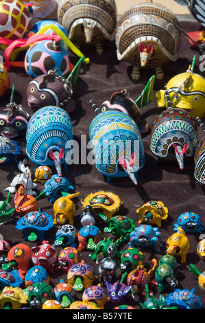 Animaux en bois coloré à vendre à Guanajuato, État de Guanajuato, Mexique, Amérique du Nord Banque D'Images