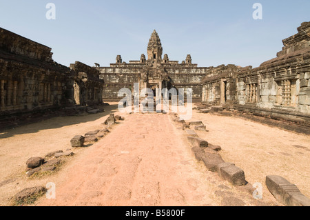 Temple Bakong, AD881, groupe Roluos, près de Angkor, Site du patrimoine mondial de l'UNESCO, Siem Reap, Cambodge, Indochine, Asie du sud-est Banque D'Images