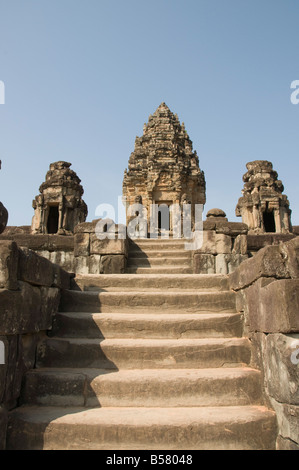 Temple de Bakong, AD881 groupe Roluos, près de Angkor, Site du patrimoine mondial de l'UNESCO, Siem Reap, Cambodge, Indochine Banque D'Images