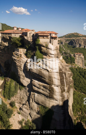 Et Varlaam Roussanou Les Météores, monastères, UNESCO World Heritage Site, Thessalie, Grèce, Europe Banque D'Images