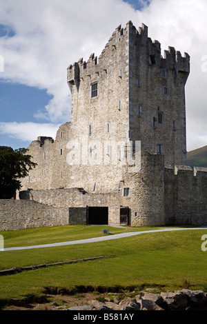 Le Château de Ross, le Parc National de Killarney, comté de Kerry, Munster, République d'Irlande, Europe Banque D'Images