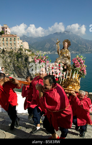 St Maria Maddalena procession, Atrani, côte amalfitaine, Campanie, Italie, Europe Banque D'Images