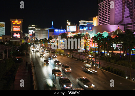 Le Strip (Las Vegas Boulevard) le soir, Las Vegas, Nevada, États-Unis d'Amérique, Amérique du Nord Banque D'Images