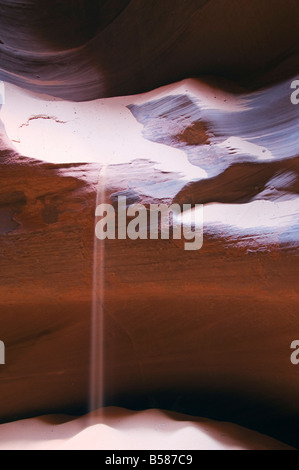 Logement Bighanilini Tse (Canyon Antelope Canyon supérieur) des formations de grès sculpté Antelope Canyon Arizona Etats-unis d'Amérique Banque D'Images