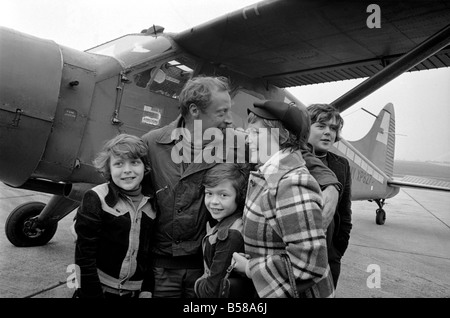 Avion/plan. L 'avion Beaver' retourne à base d'origine. Février 1975 75-00918 Banque D'Images