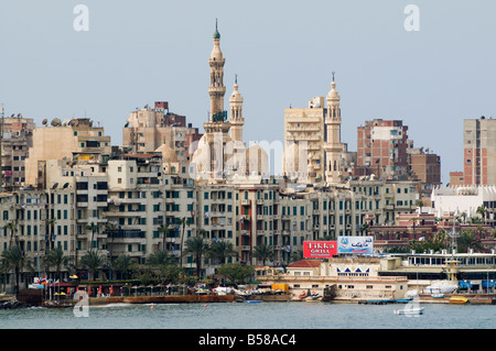 Bord de mer et Mosquée Al-Mursi, Alexandrie, Égypte, Afrique du Nord, Afrique Banque D'Images