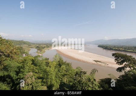 Rivière Ruak rejoindre le Mékong, prise à Sop Ruak, le Golden Triangle, Thailande, Asie Banque D'Images