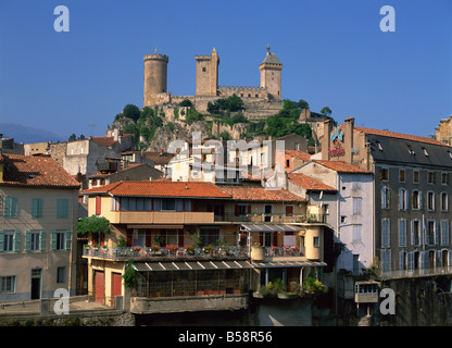 Chateau et la vieille ville de Foix Ariege Midi Pyrenees France Europe Banque D'Images