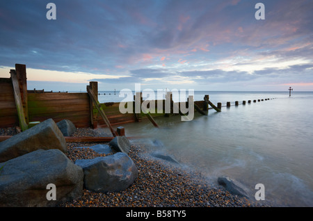 Une belle aube à Sheringham sur la côte nord du comté de Norfolk Banque D'Images