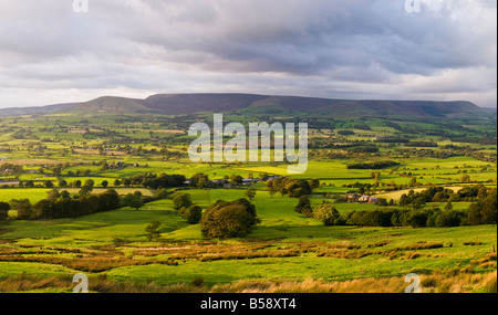 Vue sur la vallée de Ribble, à l'auge de Bowland de Longridge Jeffrey Hill Banque D'Images