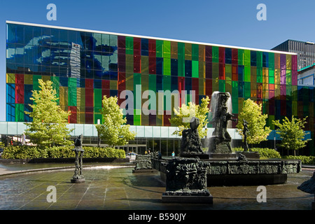 Palais de Congres et de la fontaine Montréal Québec Canada Banque D'Images