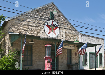 Texas Hill Country Driftwood station de gaz historique Banque D'Images