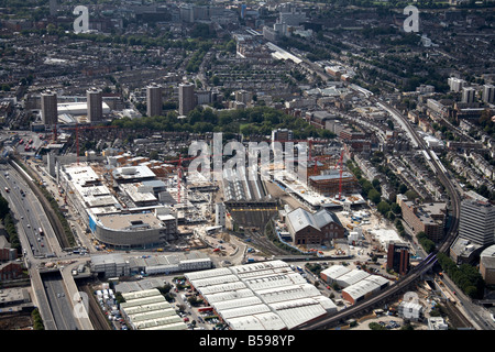 Vue aérienne au sud-ouest de la ville de Westfield White Cross Ouest Site Construction Maisons Route tour de blocs Shepherd Bush, Londres W11 Banque D'Images