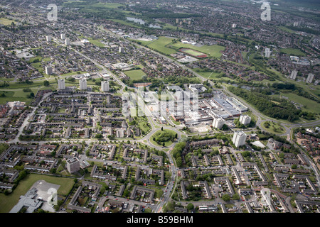 Vue aérienne de la banlieue nord-ouest de la tour de blocs maisons shopping centre Bosworth dur Moorend Avenue Chelmsey B Solihull Bois37 Banque D'Images