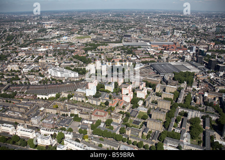 Vue aérienne au nord-est de la gare de Euston railway lines suburban appartements tower blocks Hampstead Road Albany Street London NW1 Engla Banque D'Images