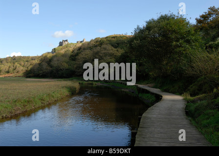 Pennard Château derrière trois Cliffs Bay sur la Gower Banque D'Images