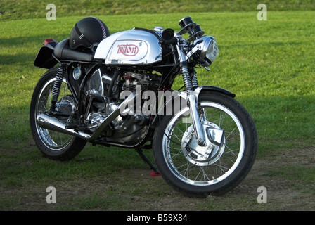 Moto Café Racer Triton Banque D'Images