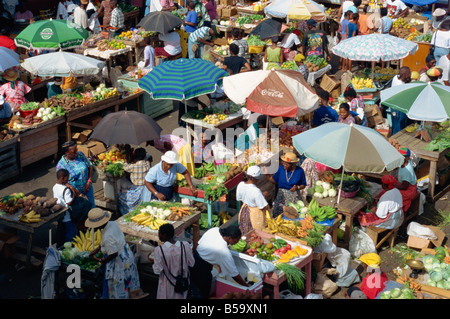 Marché le samedi St George s Grenade Îles du Vent Antilles Caraïbes Amérique centrale Banque D'Images