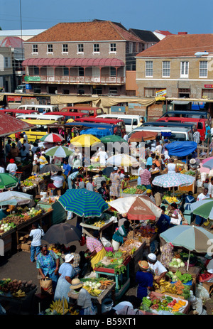 Marché le samedi St George s Grenade Îles du Vent Antilles Caraïbes Amérique centrale Banque D'Images