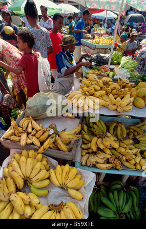 Marché le samedi St George s Grenade Îles du Vent Antilles Caraïbes Amérique centrale Banque D'Images