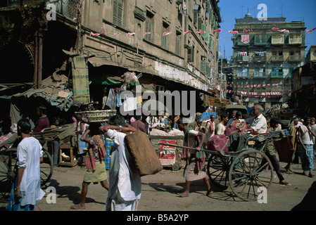 Scène de rue, Kolkata, l'État du Bengale-Occidental, Inde Banque D'Images