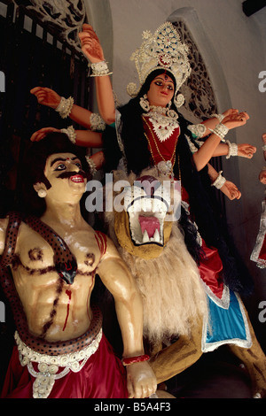 Images à base d'argile, les dix forces déesse guerrière, pour utilisation dans le Durga Puja festival, Varanasi, Uttar Pradesh, Inde Banque D'Images