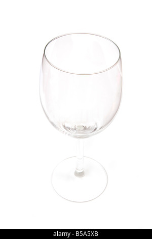 Verre de vin vide isolé sur un fond blanc studio Banque D'Images