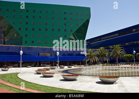 Pacific Design Center, PDC West Hollywood, Californie Rorqual bleu vert du centre de la Côte Ouest et de décoration haut de meuble Banque D'Images