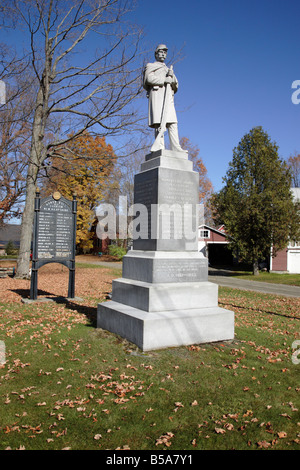 Memorial dans le village de Cornish pendant les mois d'automne situé dans le New Hampshire USA Cornish Banque D'Images