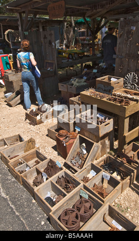 Texas Hill Country Wimberley Jours du marché de l'artisanat d'art antique de collection brocante Banque D'Images