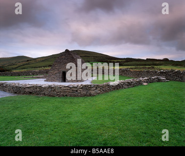 L'Oratoire Gallarus, cellule en pierre sèche en parfait état, Ballynana, péninsule de Dingle, comté de Kerry, Munster, République d'Irlande Banque D'Images