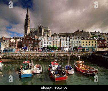 Le port de Cobh et de saint Colman, cathédrale de Cobh (Cork), comté de Cork, Munster, République d'Irlande (Eire), Europe Banque D'Images
