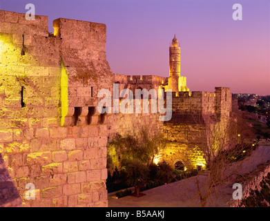 Les murs et la citadelle de David, dans la vieille ville de Jérusalem, Israël, Moyen Orient Banque D'Images