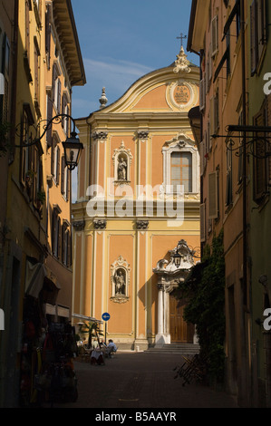 L'église, la vieille ville, Riva del Garda, Lac de Garde, Vénétie, Italie, Europe Banque D'Images