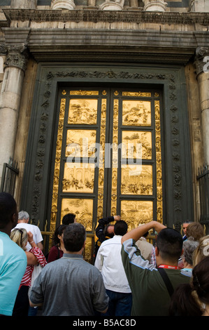 La porte de Ghiberti, les portes du paradis, de l'Est porte de l'Battistero (baptistère), Florence (Firenze), Toscane, Italie, Europe Banque D'Images