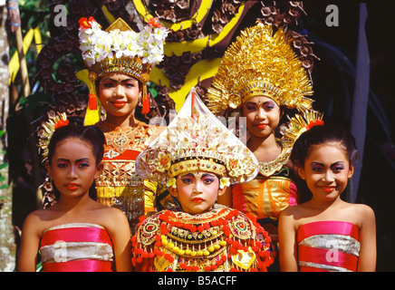 Portrait de Legong danseuses, Bali, Indonésie, Asie du sud-est Banque D'Images