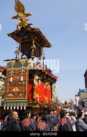 Chars décorés au festival du printemps de Takayama l'île de Honshu au Japon Asie Banque D'Images