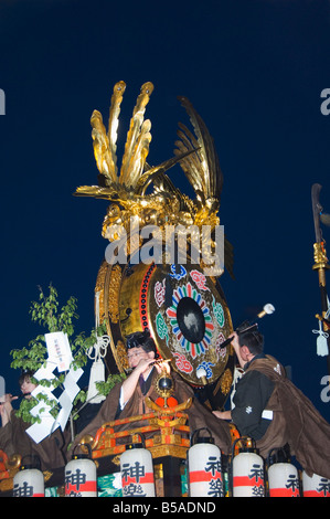 Chars décorés au festival du printemps de Takayama, l'île de Honshu, Japon Banque D'Images