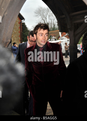 Mariage de Billie Piper et l'acteur Laurence Fox à l'église de St Mary s dans Easebourne West Sussex l'acteur David Tennant arrivant à l'église St Mary s Banque D'Images