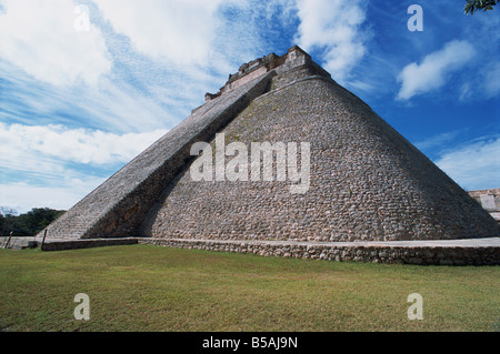 Magiciens Pyramide du site Maya d'Uxmal Uxmal Site du patrimoine mondial de l'Amérique du Nord Mexique Yucatan Banque D'Images