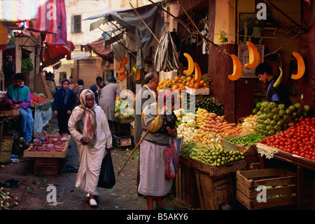 Scène de rue et le souk de la médina, Casablanca, Maroc, Afrique du Nord, Afrique Banque D'Images