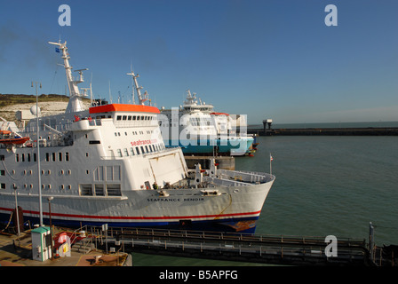 Cross Channel ferries au Port de Douvres en Angleterre Banque D'Images