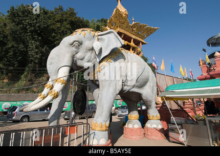Temple à Sop Ruak, le Golden Triangle, en Thaïlande, en Asie du sud-est Banque D'Images