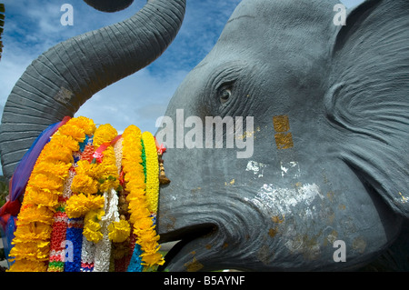 Détail de l'éléphant statue, Temple de Chalong, district de Muang, Phuket, Thaïlande, Asie du Sud-Est Banque D'Images