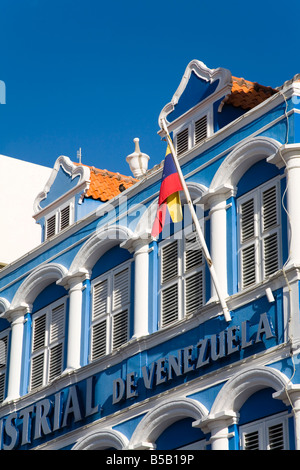 Banco de Venezuela industrielle sur Handelskade, Willemstad, Curaçao, Antilles néerlandaises, Antilles, Caraïbes Banque D'Images