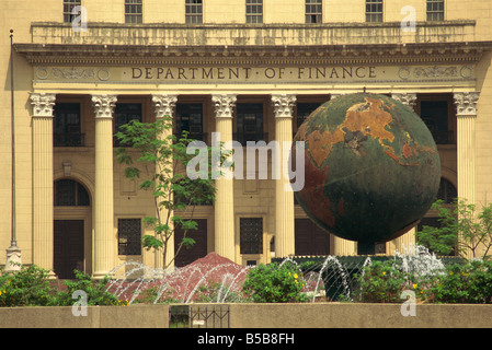 Parc Rizal et Ministère des Finances, Manille, Philippines, en Asie du sud-est Banque D'Images