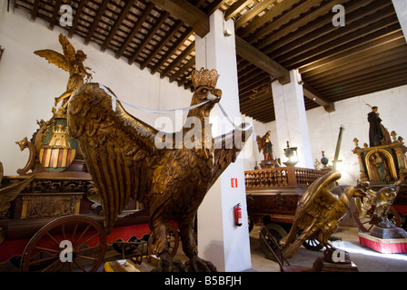 Effigies de procession dans la Casa de las Rocas utilisés au cours de la fête du Corpus Christi à Valence Espagne Banque D'Images