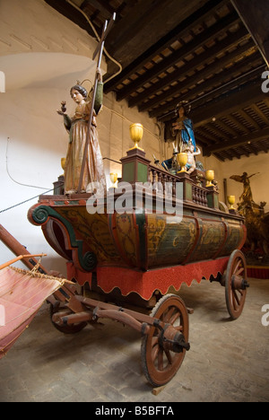 Chariot triumphal procession dans Casa de las Rocas utilisés au cours de la fête du Corpus Christi à Valence Espagne Banque D'Images