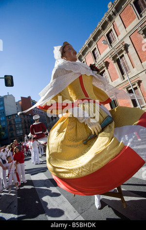 Grosses Têtes pour les enfants (Cabezones), San Fermín, Pampelune, Navarre, Pays Basque, Espagne, Europe Banque D'Images