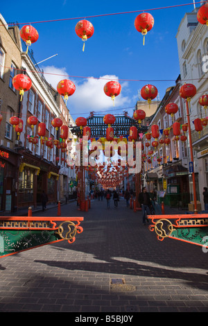 Gerrard Street, Chinatown, Nouvel An chinois lanternes décorent les rues environnantes, Soho, Londres, Angleterre Banque D'Images
